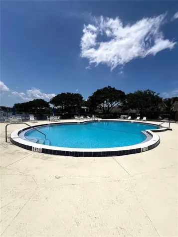 192 Springdale Circle Palm Springs FL 33461