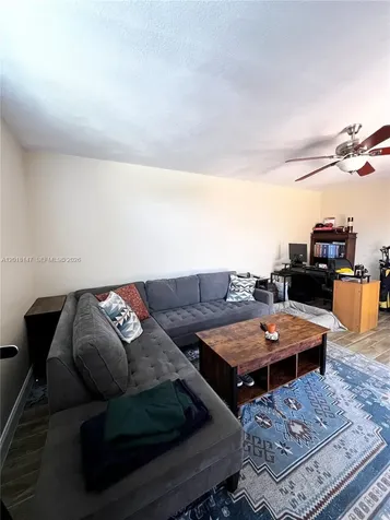 192 Springdale Circle Palm Springs FL 33461