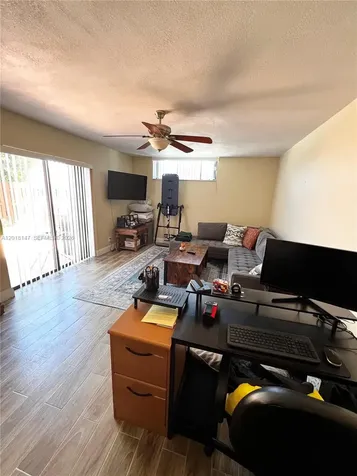 192 Springdale Circle Palm Springs FL 33461