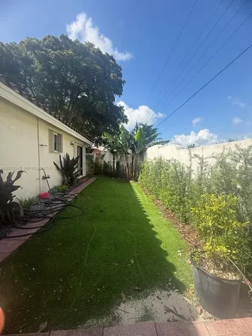 1004 San Remo Circle Homestead FL 33035