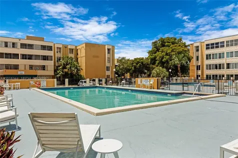 6841 SW 147th Avenue Miami FL 33193