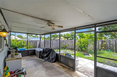 19903 NW 67th Court Hialeah FL 33015