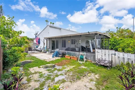 19903 NW 67th Court Hialeah FL 33015