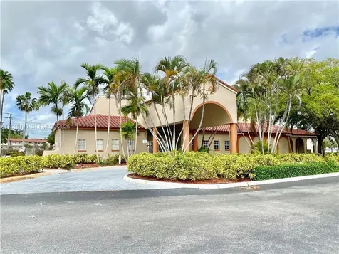 365 SW 86th Avenue Pembroke Pines FL 33025