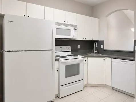 2151 NW 77th Way Pembroke Pines FL 33024