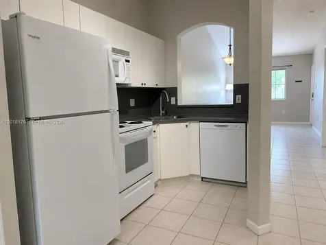 2151 NW 77th Way Pembroke Pines FL 33024