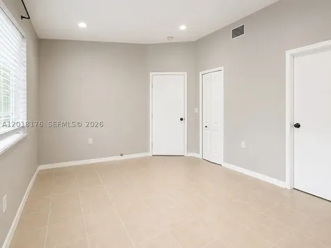 2151 NW 77th Way Pembroke Pines FL 33024