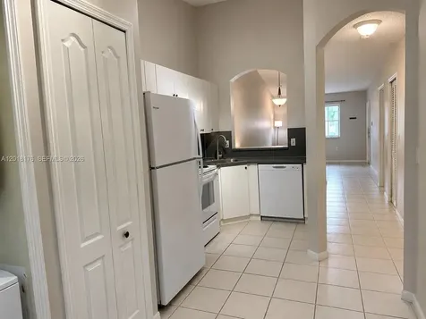 2151 NW 77th Way Pembroke Pines FL 33024