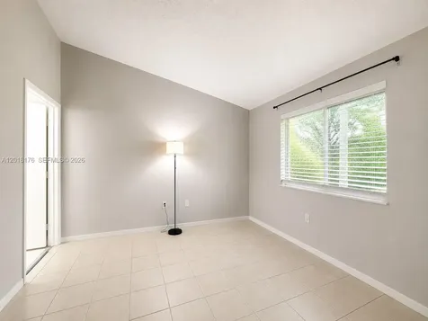 2151 NW 77th Way Pembroke Pines FL 33024