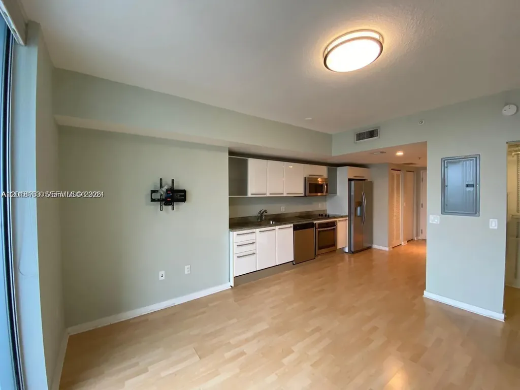 185 SW 7th Street Miami FL 33130