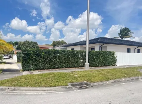 897 E 20th Street Hialeah FL 33013