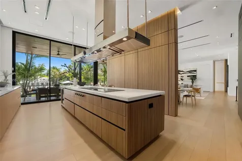 1420 W 23rd Street Miami Beach FL 33140