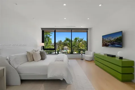 1420 W 23rd Street Miami Beach FL 33140