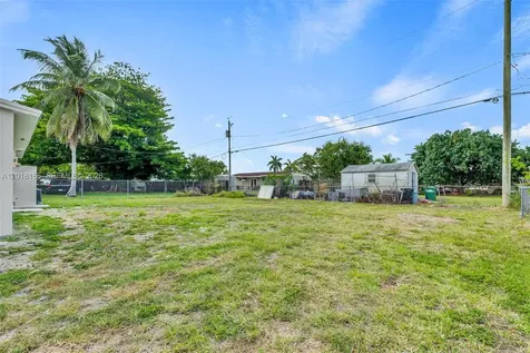 11490 Pinkston Drive Miami FL 33176