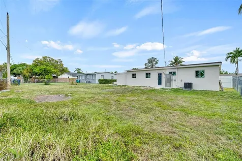 11490 Pinkston Drive Miami FL 33176