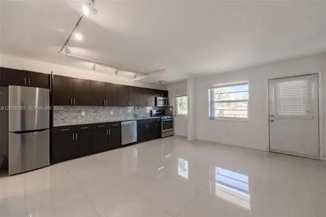 525 Meridian Avenue Miami Beach FL 33139