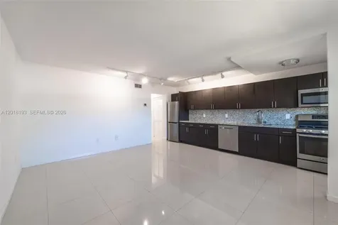 525 Meridian Avenue Miami Beach FL 33139