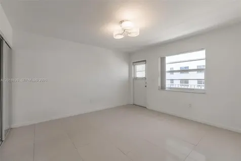 525 Meridian Avenue Miami Beach FL 33139