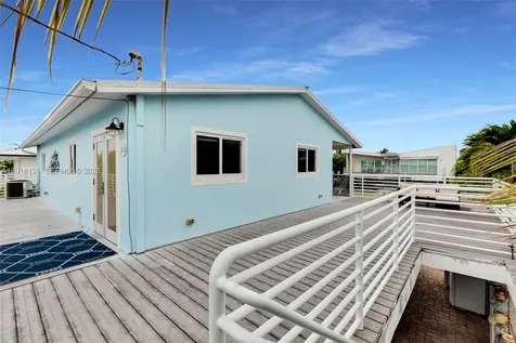 29565 Flying Cloud Avenue Big Pine FL 33043