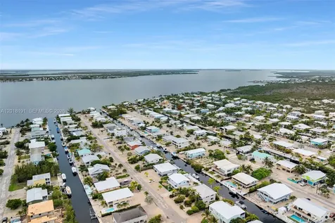 29565 Flying Cloud Avenue Big Pine FL 33043
