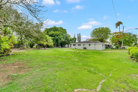628 SW 8th Avenue Homestead FL 33030