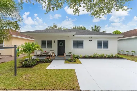 211 SW 15th Terrace Homestead FL 33030