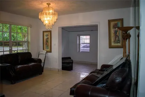 5349 W 14th Lane Hialeah FL 33012
