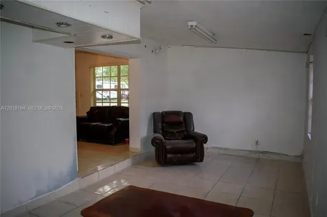 5349 W 14th Lane Hialeah FL 33012