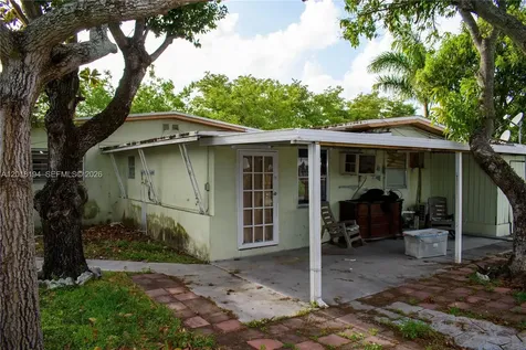 5349 W 14th Lane Hialeah FL 33012