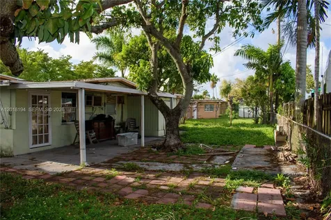 5349 W 14th Lane Hialeah FL 33012