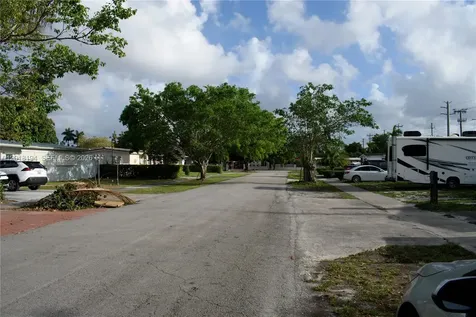 5349 W 14th Lane Hialeah FL 33012