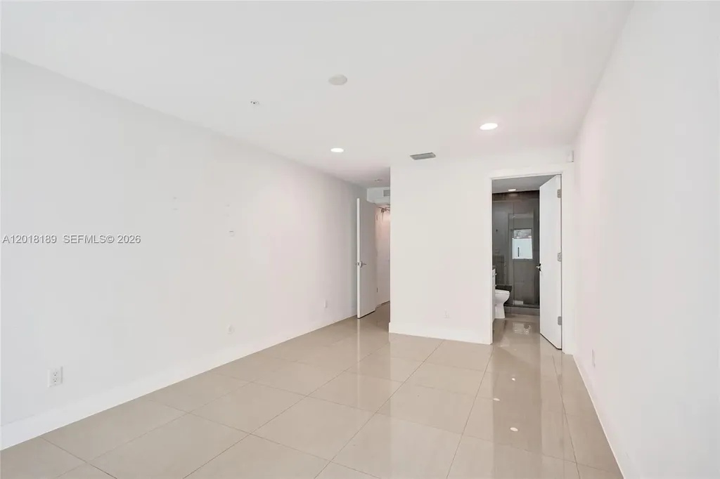 820 NE 7th Street Fort Lauderdale FL 33304
