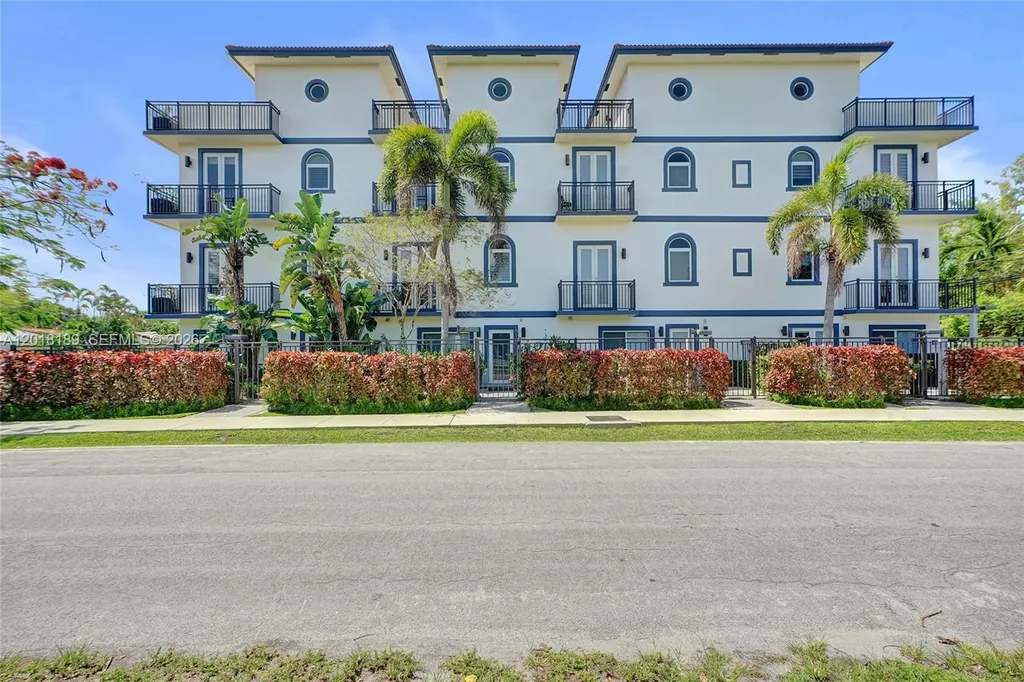 820 NE 7th Street Fort Lauderdale FL 33304