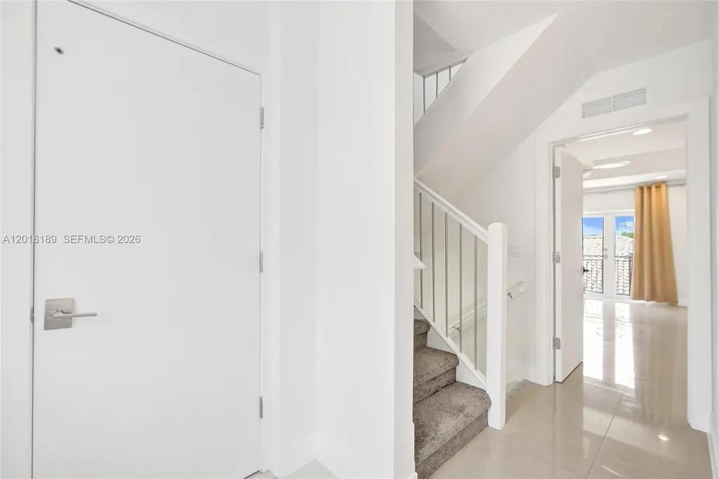 820 NE 7th Street Fort Lauderdale FL 33304