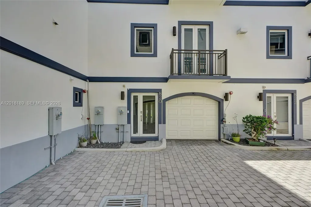 820 NE 7th Street Fort Lauderdale FL 33304