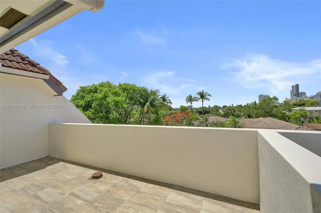 820 NE 7th Street Fort Lauderdale FL 33304