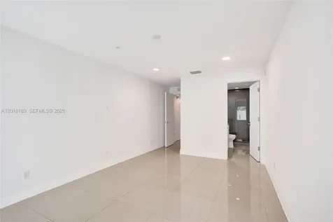 820 NE 7th Street Fort Lauderdale FL 33304