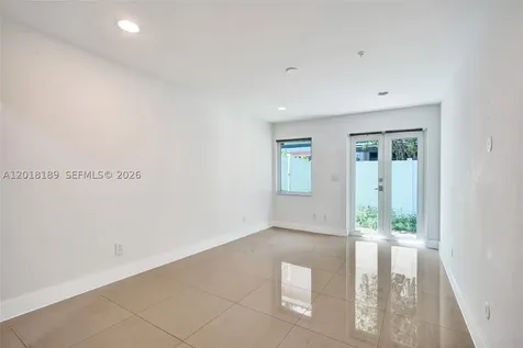 820 NE 7th Street Fort Lauderdale FL 33304