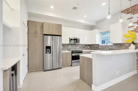 820 NE 7th Street Fort Lauderdale FL 33304