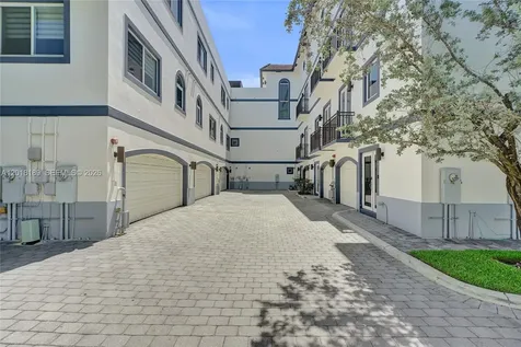 820 NE 7th Street Fort Lauderdale FL 33304