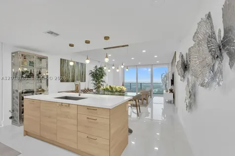 16385 Biscayne Boulevard North Miami Beach FL 33160