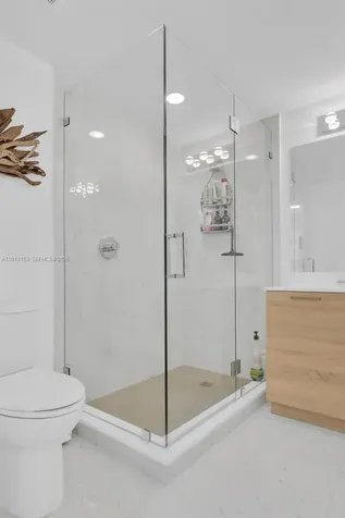 16385 Biscayne Boulevard North Miami Beach FL 33160