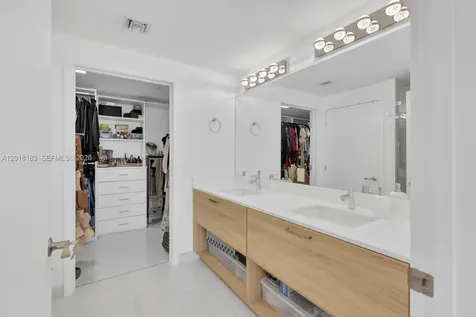 16385 Biscayne Boulevard North Miami Beach FL 33160