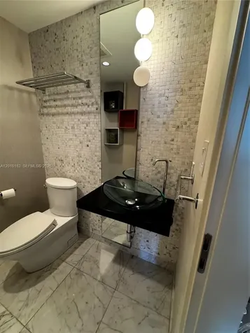 200 Biscayne Boulevard Way Miami FL 33131