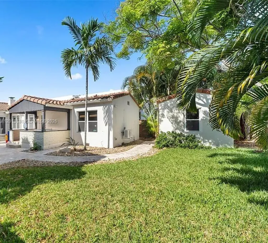 1617 NE 3rd Court Fort Lauderdale FL 33301