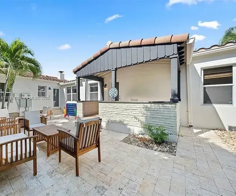 1617 NE 3rd Court Fort Lauderdale FL 33301