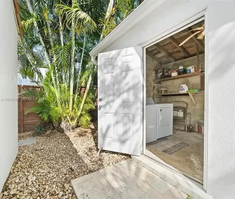 1617 NE 3rd Court Fort Lauderdale FL 33301