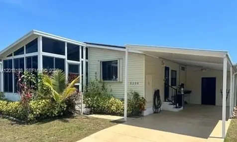8208 W Bitterbush Lane Port St. Lucie FL 34952