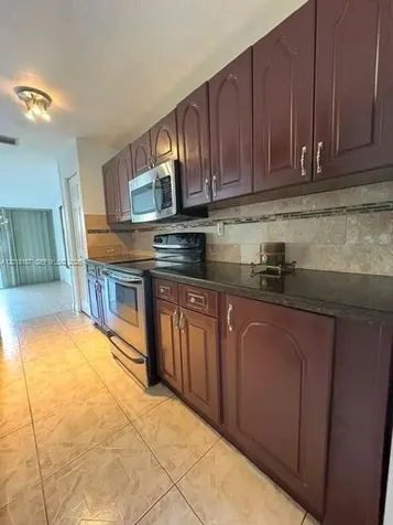 835 NW 81st Way Plantation FL 33324