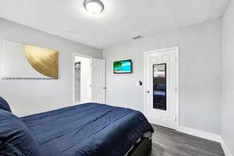 1324 NE 151st Street North Miami Beach FL 33162
